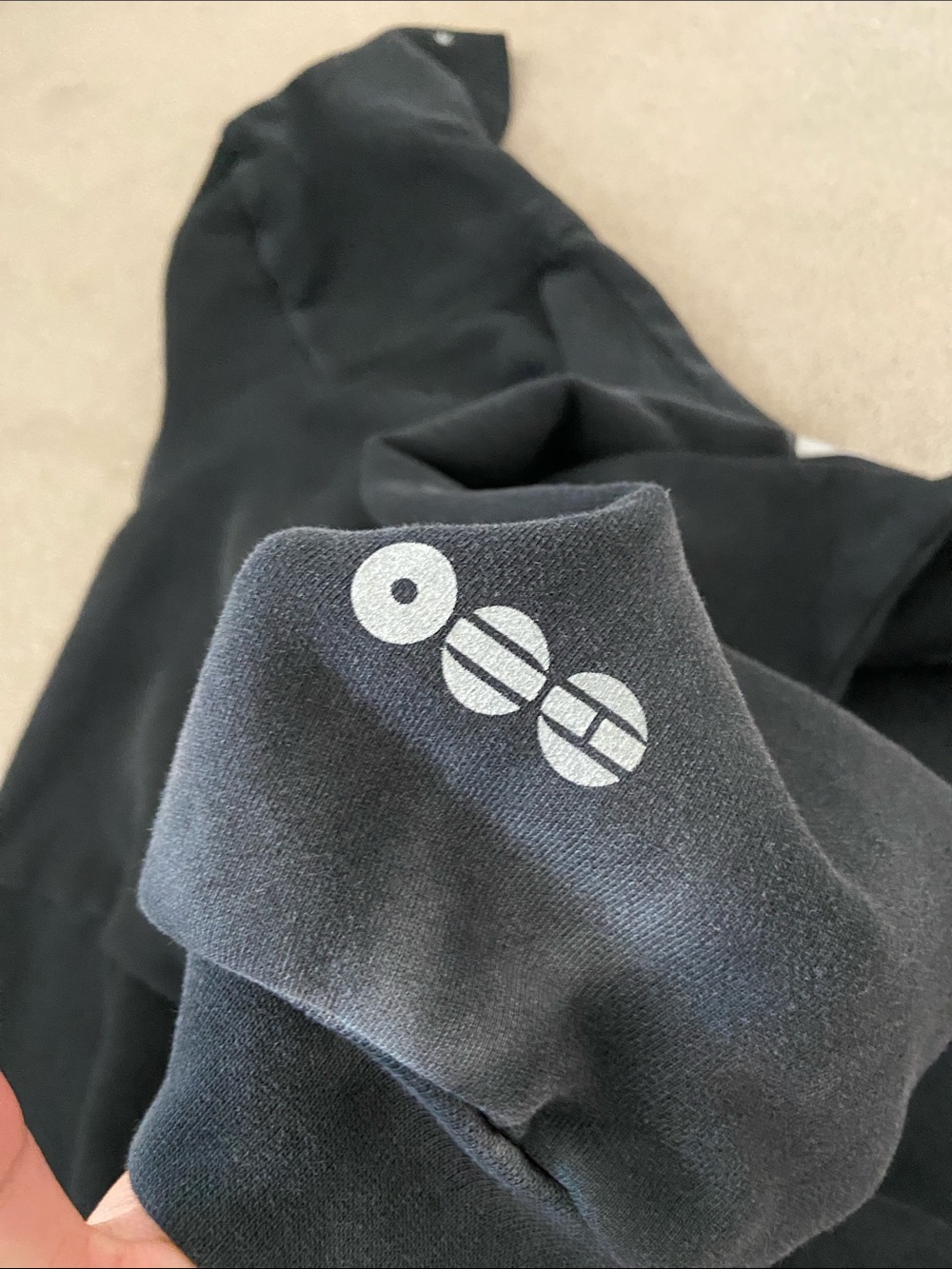 BTS Vegas Caesar’s Forum Pop Up Exclusive Hoodie size XL - Picture 6 of 6